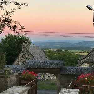 Lo Soulenquo A Fonteilles Sur Le Gr 65 Bed & Breakfast